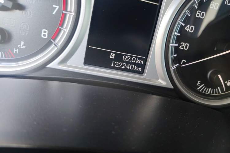 Used Suzuki Vitara 2016 1.6L Manual Two-Wheel Drive Entry-Level Trim Odometer Close Up