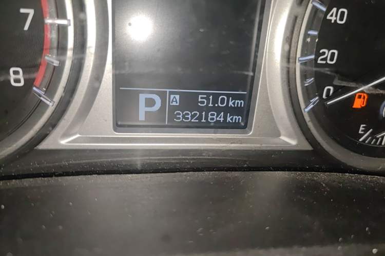Used Suzuki Vitara 2016 1.4T Automatic Two-Wheel Drive Luxury Version Odometer Close Up