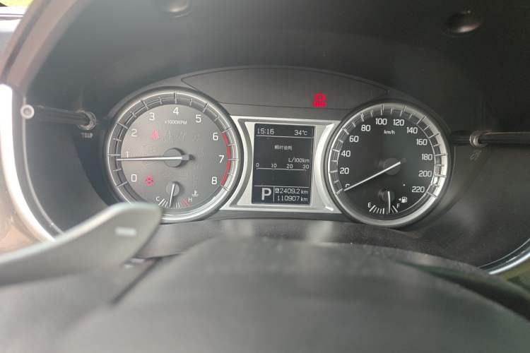 Used Suzuki Vitara 2016 1.4T Automatic Two-Wheel Drive Elite Model Odometer Close Up