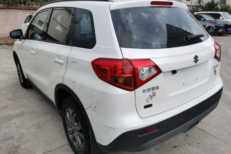 Used Suzuki Vitara 2016 1.6L Manual Two-Wheel Drive Entry-Level Trim Rear Left 45 Deg