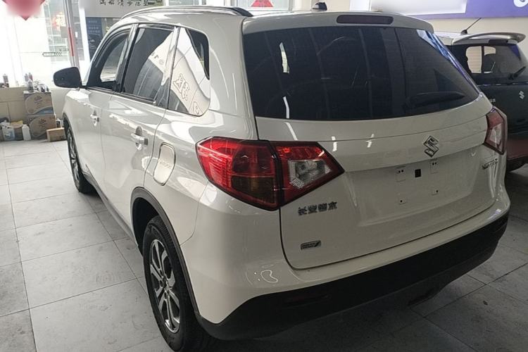 Used Suzuki Vitara 2016 1.6L Manual Two-Wheel Drive Entry-Level Trim Rear Left 45 Deg