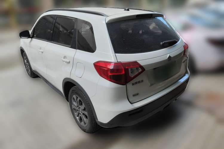 Used Suzuki Vitara 2016 1.6L Manual Two-Wheel Drive Entry-Level Trim Rear Left 45 Deg