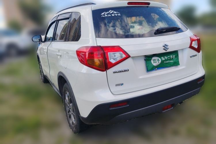 Used Suzuki Vitara 2016 1.6L Manual Two-Wheel Drive Entry-Level Trim Rear Left 45 Deg