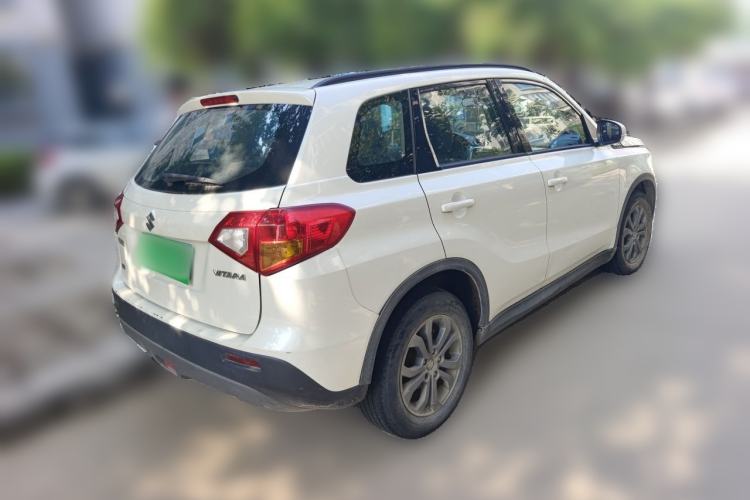 Used Suzuki Vitara 2016 1.6L Manual Two-Wheel Drive Entry-Level Trim Rear Right 45 Deg