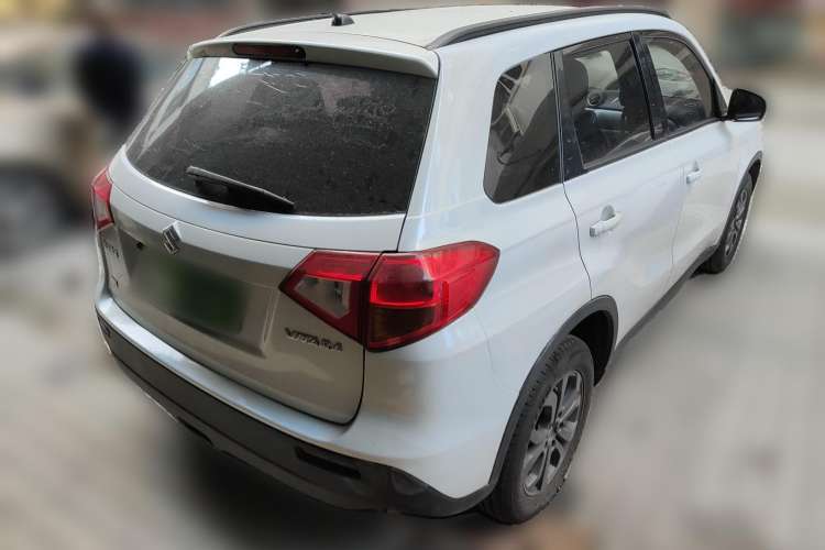 Used Suzuki Vitara 2016 1.6L Manual Two-Wheel Drive Entry-Level Trim Rear Right 45 Deg
