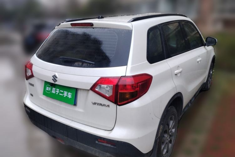 Used Suzuki Vitara 2016 1.6L Manual Two-Wheel Drive Entry-Level Trim Rear Right 45 Deg