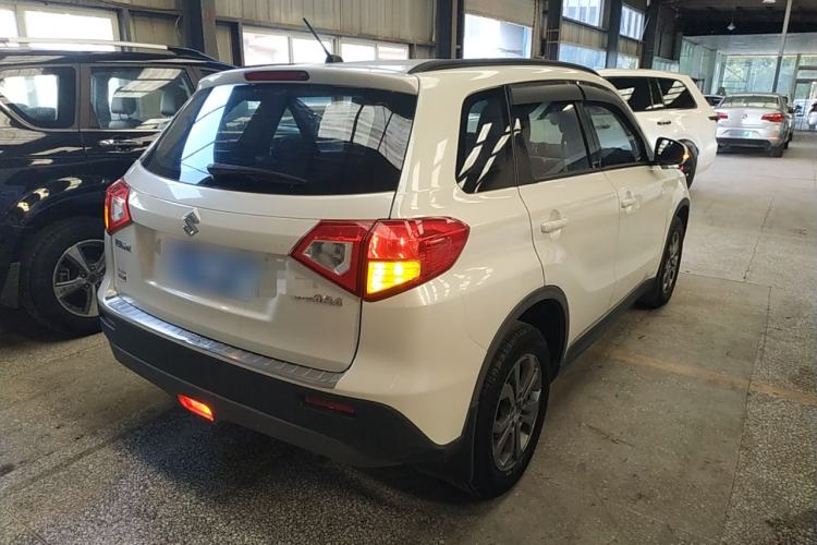 Used Suzuki Vitara 2016 1.6L Manual Two-Wheel Drive Entry-Level Trim Rear Right 45 Deg