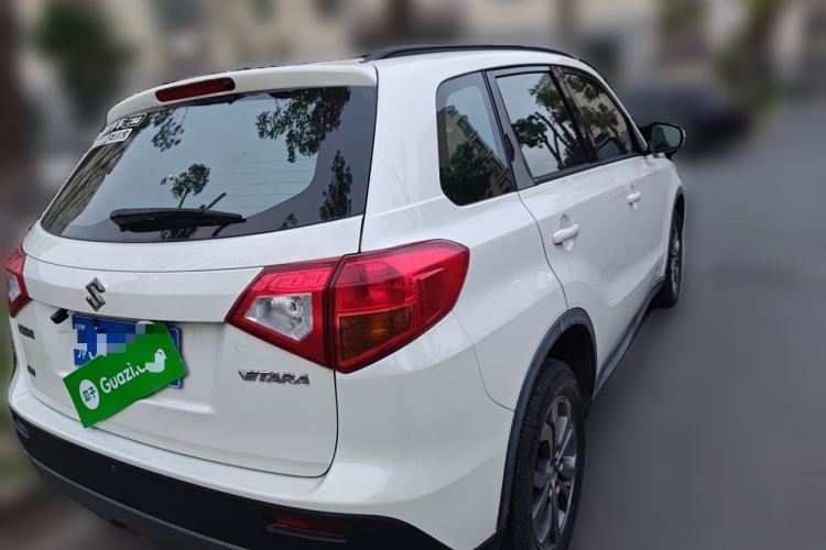 Used Suzuki Vitara 2016 1.6L Manual Two-Wheel Drive Entry-Level Trim Rear Right 45 Deg