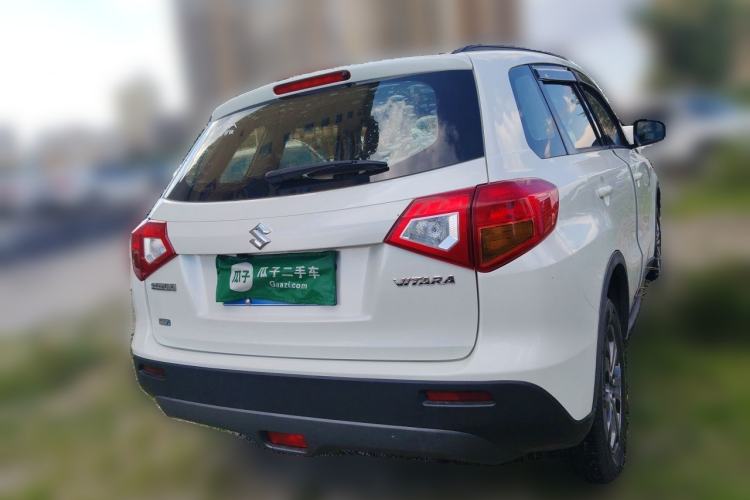 Used Suzuki Vitara 2016 1.6L Manual Two-Wheel Drive Entry-Level Trim Rear Right 45 Deg