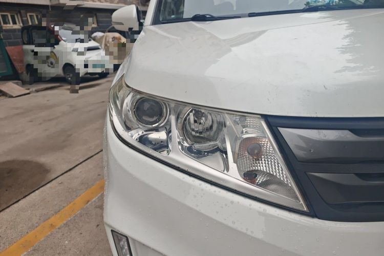 Used Suzuki Vitara 2016 1.4T Automatic Two-Wheel Drive Elite Model Right Front Headlight