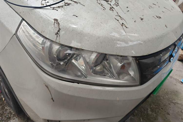 Used Suzuki Vitara 2016 1.4T Automatic Two-Wheel Drive Elite Model Right Front Headlight