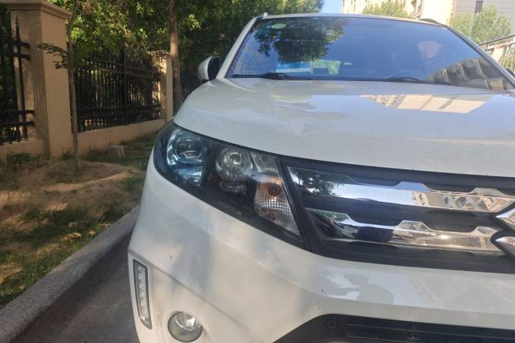 Used Suzuki Vitara 2016 1.4T Automatic Two-Wheel Drive Luxury Version Right Front Headlight