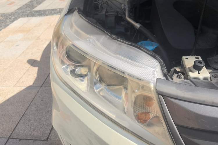 Used Suzuki Vitara 2016 1.4T Automatic Two-Wheel Drive Elite Model Right Front Headlight