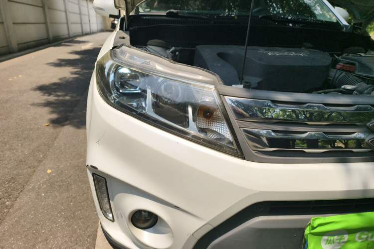 Used Suzuki Vitara 2016 1.4T Automatic Two-Wheel Drive Luxury Version Right Front Headlight