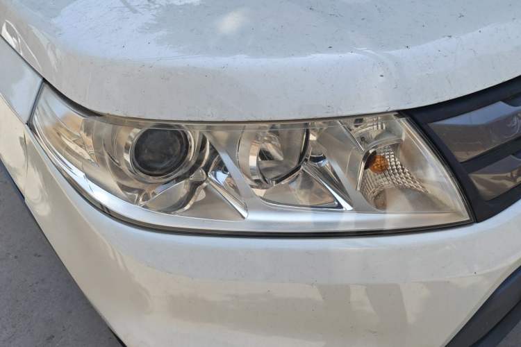 Used Suzuki Vitara 2016 1.4T Automatic Two-Wheel Drive Elite Model Right Front Headlight