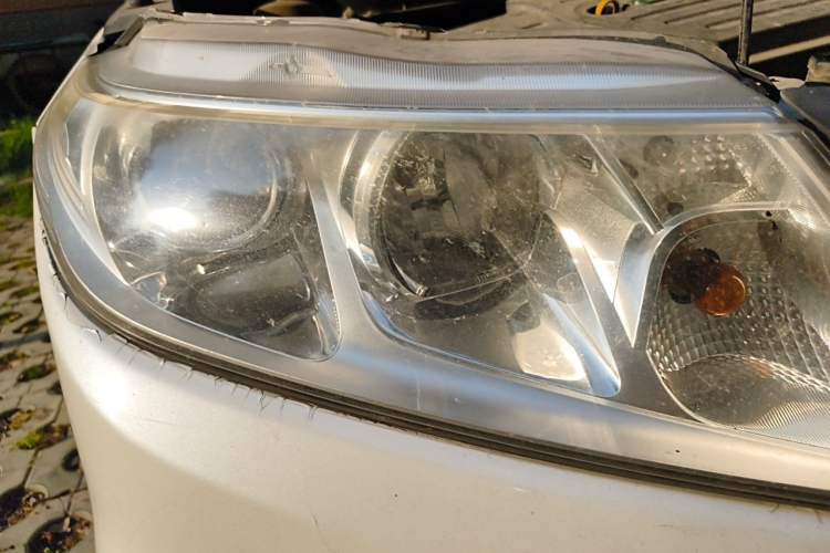Used Suzuki Vitara 2016 1.6L Manual Two-Wheel Drive Entry-Level Trim Right Front Headlight