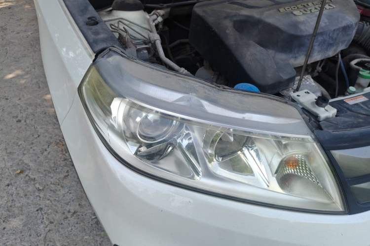 Used Suzuki Vitara 2016 1.4T Automatic Two-Wheel Drive Elite Model Right Front Headlight