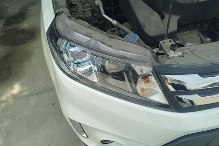 Used Suzuki Vitara 2016 1.4T Automatic Two-Wheel Drive Luxury Version Right Front Headlight