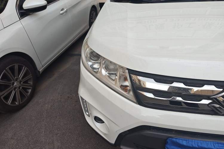 Used Suzuki Vitara 2016 1.4T Automatic Two-Wheel Drive Elite Model Right Front Headlight