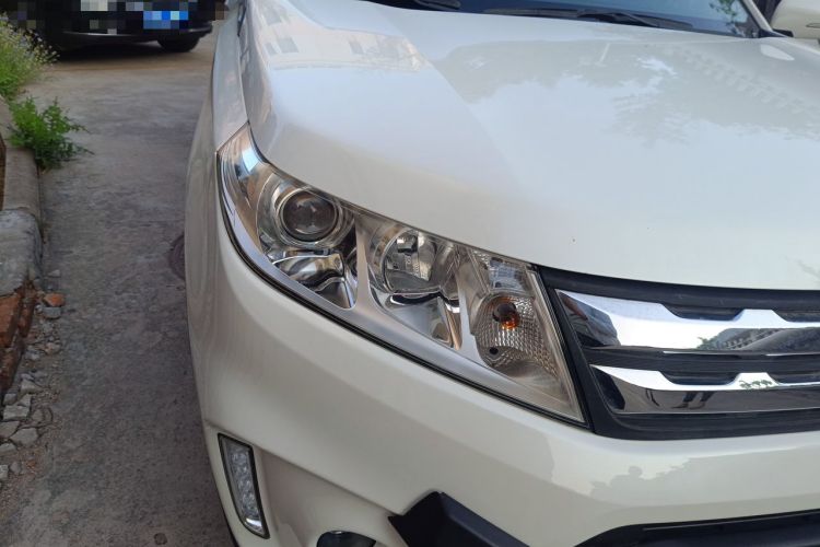 Used Suzuki Vitara 2016 1.4T Automatic Two-Wheel Drive Elite Model Right Front Headlight
