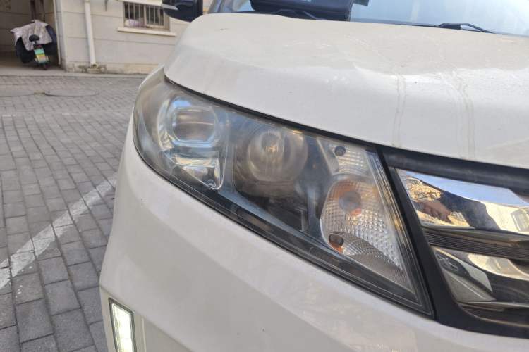 Used Suzuki Vitara 2016 1.4T Manual Two-Wheel Drive Luxury Model Right Front Headlight