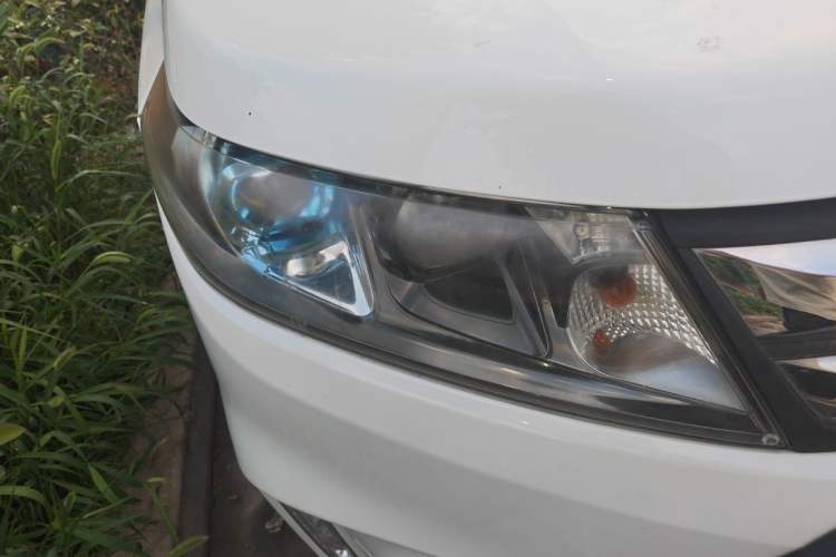 Used Suzuki Vitara 2016 1.4T Automatic 4x4 Flagship Model Right Front Headlight