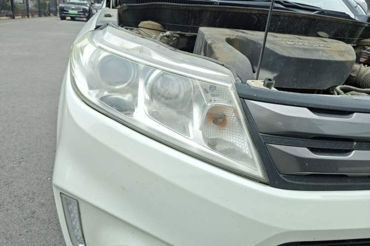 Used Suzuki Vitara 2016 1.4T Automatic Two-Wheel Drive Elite Model Right Front Headlight