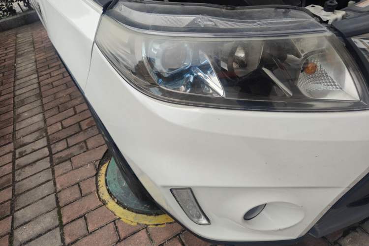 Used Suzuki Vitara 2016 1.4T Automatic Two-Wheel Drive Luxury Version Right Front Headlight
