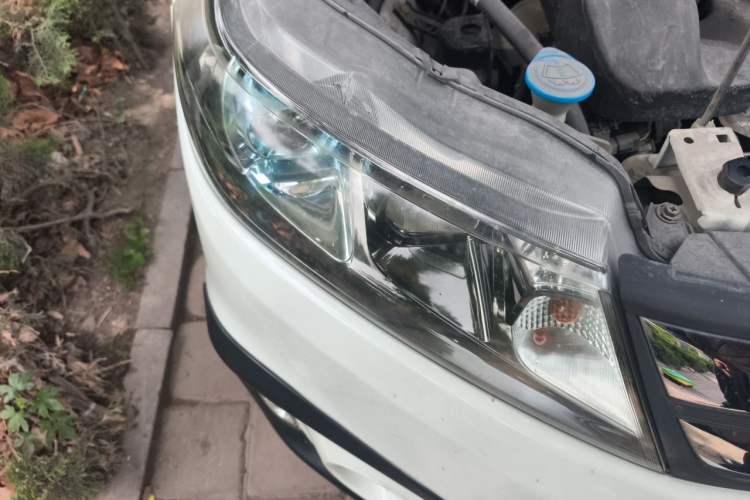 Used Suzuki Vitara 2016 1.4T Automatic Two-Wheel Drive Luxury Version Right Front Headlight
