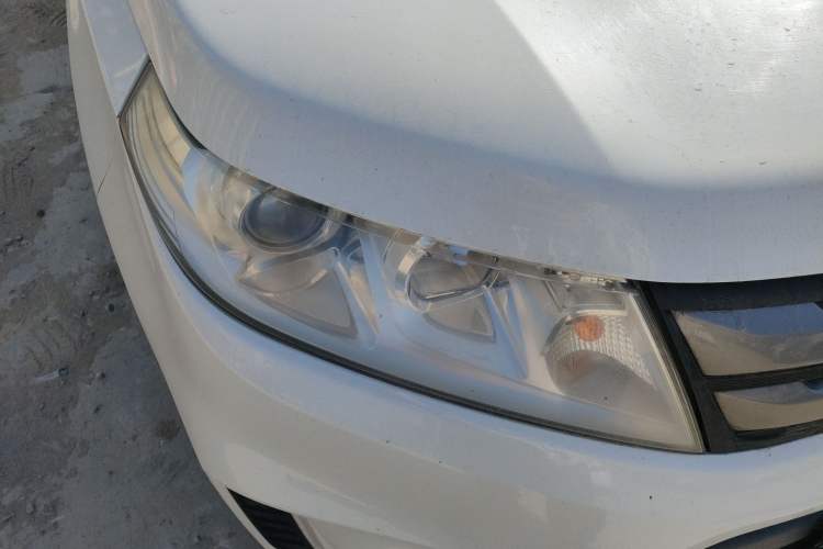 Used Suzuki Vitara 2016 1.6L Manual Two-Wheel Drive Entry-Level Trim Right Front Headlight