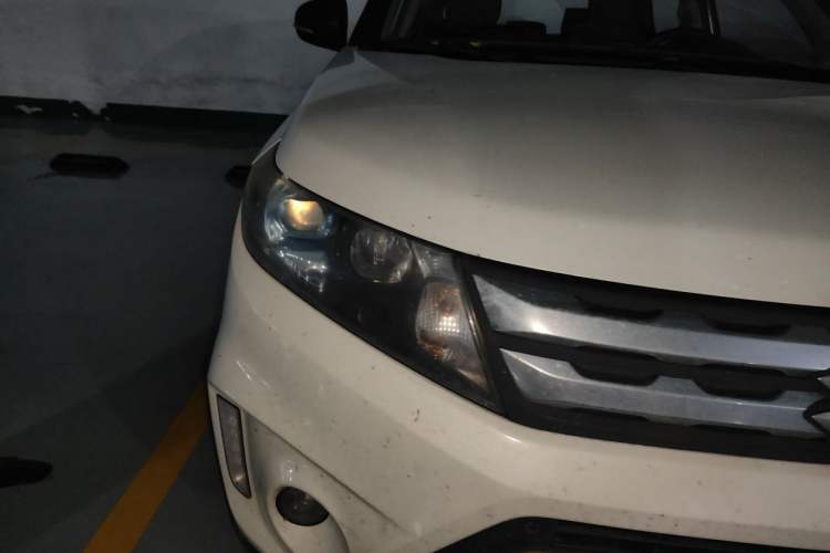 Used Suzuki Vitara 2016 1.4T Automatic Two-Wheel Drive Luxury Version Right Front Headlight