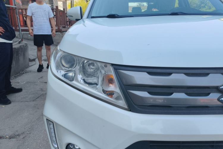 Used Suzuki Vitara 2016 1.4T Automatic Two-Wheel Drive Elite Model Right Front Headlight