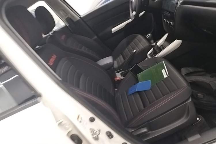 Used Suzuki Vitara 2016 1.4T Manual Two-Wheel-Drive Elite Model Right Front Seat