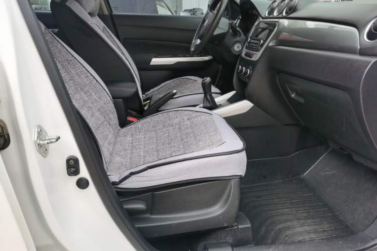 Used Suzuki Vitara 2016 1.6L Manual Two-Wheel Drive Entry-Level Trim Right Front Seat