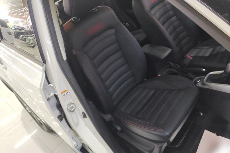 Used Suzuki Vitara 2016 1.4T Automatic 4x4 Flagship Model Right Front Seat