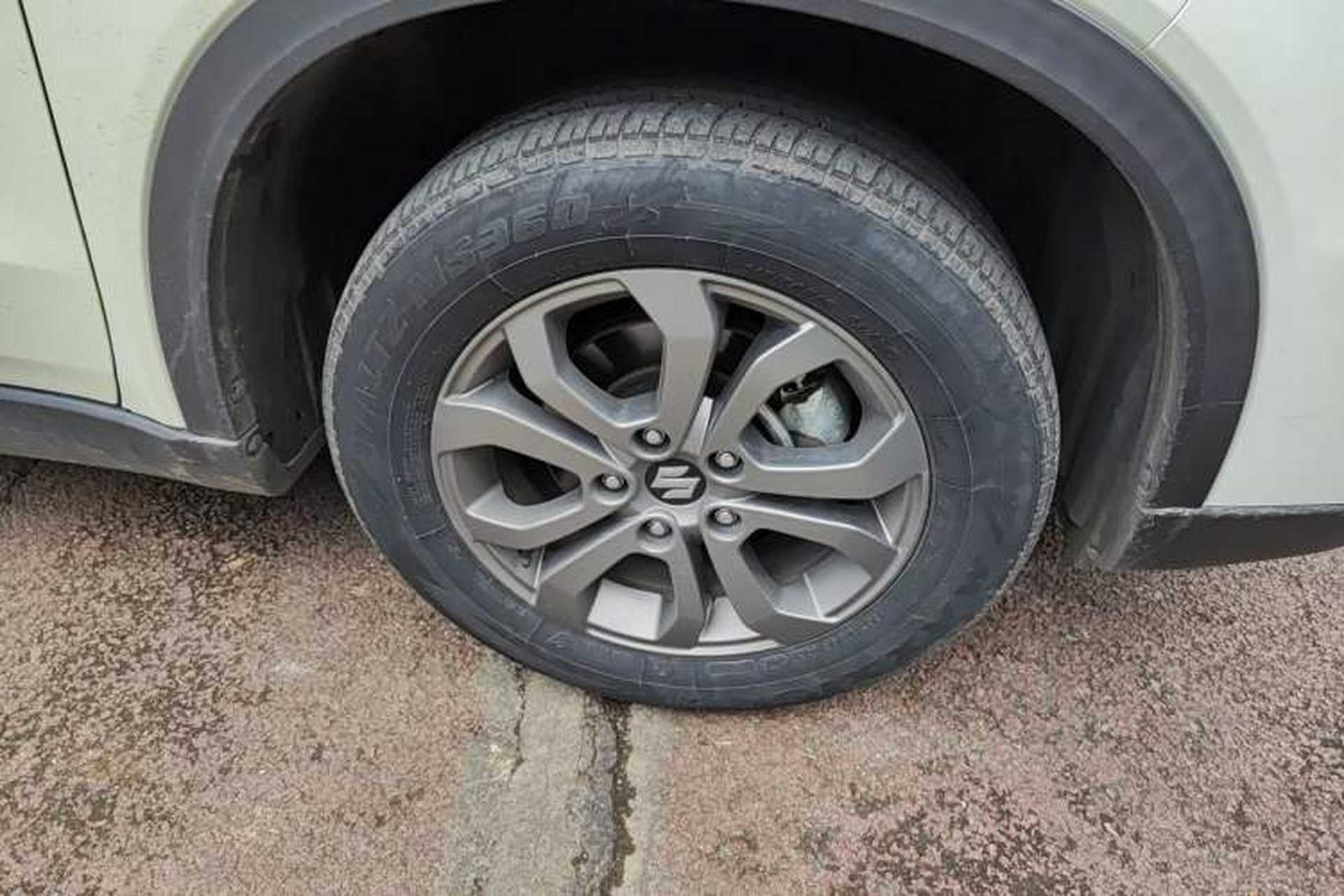 Used Suzuki Vitara 2016 1.6L Manual Two-Wheel Drive Entry-Level Trim Right Front Wheel Hub