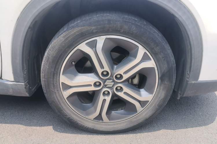 Used Suzuki Vitara 2016 1.4T Automatic 4x4 Flagship Model Right Front Wheel Hub