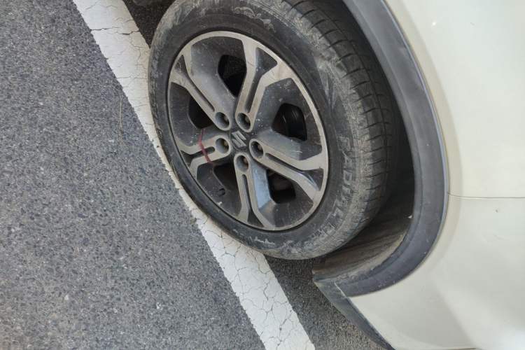 Used Suzuki Vitara 2016 1.4T Automatic Two-Wheel Drive Luxury Version Right Front Wheel Hub