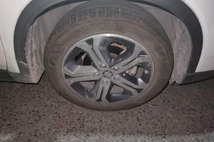 Used Suzuki Vitara 2016 1.4T Automatic Two-Wheel Drive Luxury Version Right Front Wheel Hub