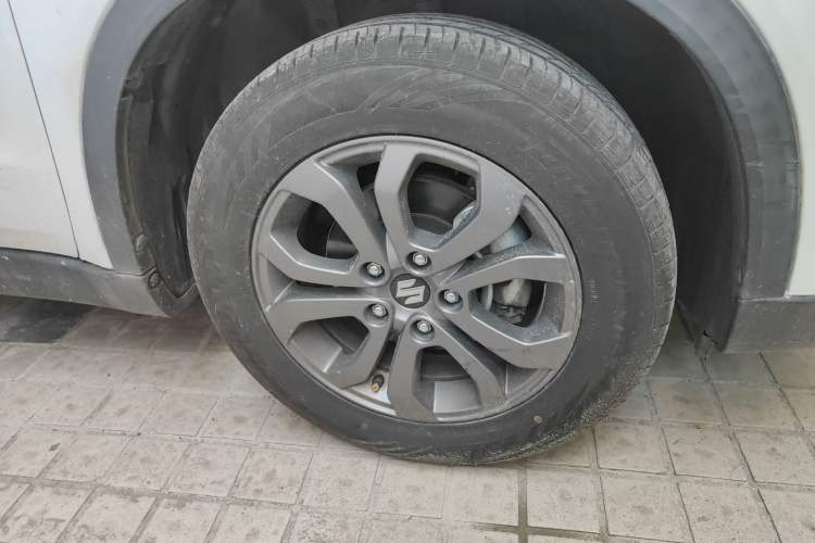 Used Suzuki Vitara 2016 1.6L Manual Two-Wheel Drive Entry-Level Trim Right Front Wheel Hub