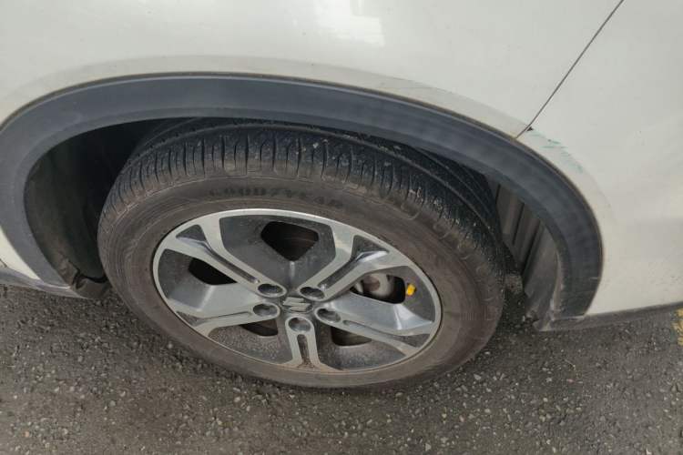 Used Suzuki Vitara 2016 1.4T Automatic All-Wheel-Drive Elite Model Right Front Wheel Hub