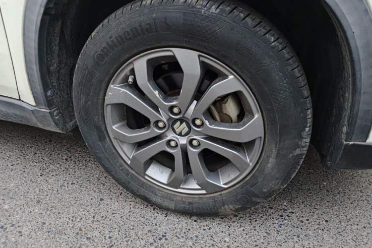Used Suzuki Vitara 2016 1.6L Manual Two-Wheel Drive Entry-Level Trim Right Front Wheel Hub