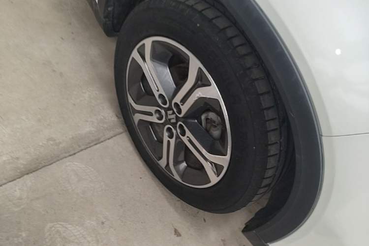 Used Suzuki Vitara 2016 1.4T Automatic Two-Wheel Drive Luxury Version Right Front Wheel Hub