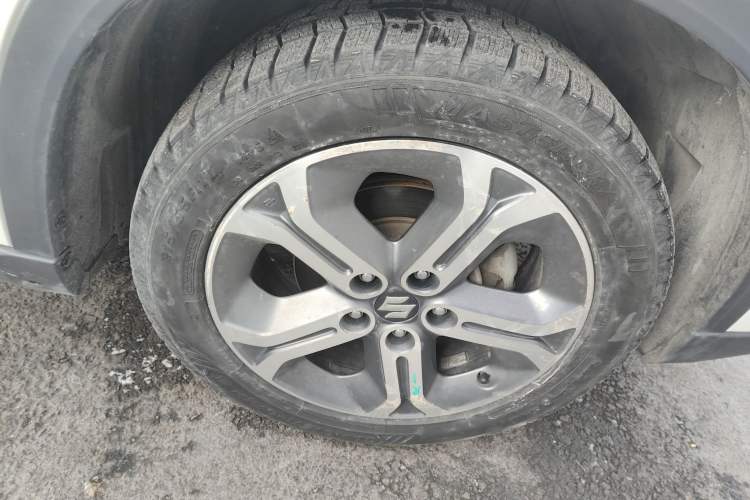 Used Suzuki Vitara 2016 1.4T Automatic All-Wheel Drive Leading Version Right Front Wheel Hub