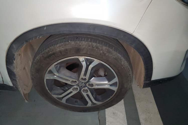 Used Suzuki Vitara 2016 1.4T Automatic 4x4 Flagship Model Right Front Wheel Hub