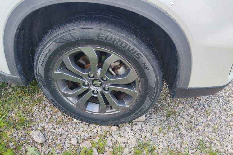 Used Suzuki Vitara 2016 1.6L Manual Two-Wheel Drive Entry-Level Trim Right Front Wheel Hub