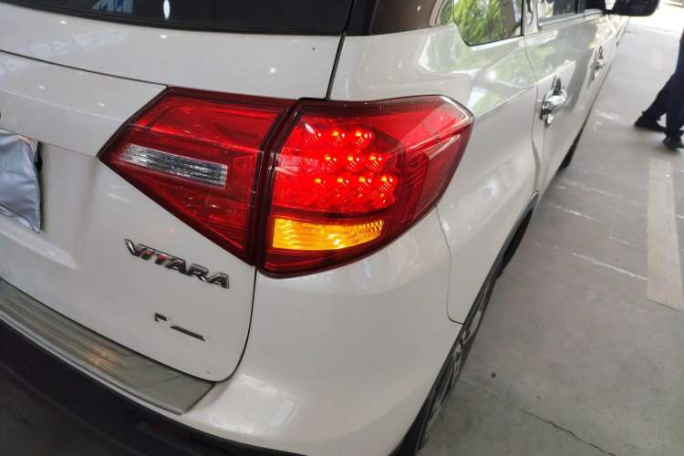 Used Suzuki Vitara 2016 1.4T Automatic Two-Wheel Drive Luxury Version Right Rear Taillight