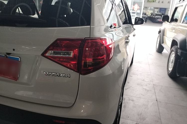 Used Suzuki Vitara 2016 1.4T Automatic Two-Wheel Drive Luxury Version Right Rear Taillight