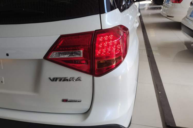 Used Suzuki Vitara 2016 1.4T Automatic Two-Wheel Drive Luxury Version Right Rear Taillight