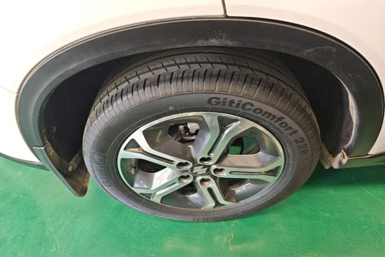 Used Suzuki Vitara 2016 1.4T Automatic Two-Wheel Drive Luxury Version Right Rear Wheel Hub